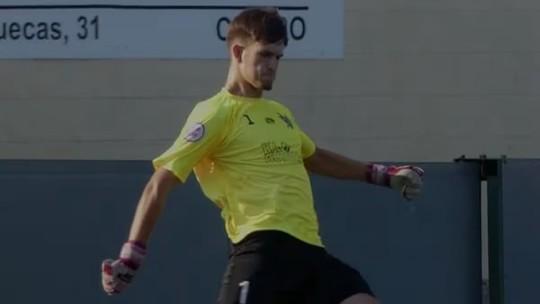 Jovem Goleiro Espanhol Morre em Campo