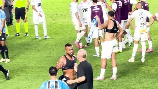 Grêmio e Santos empatam em clima tenso