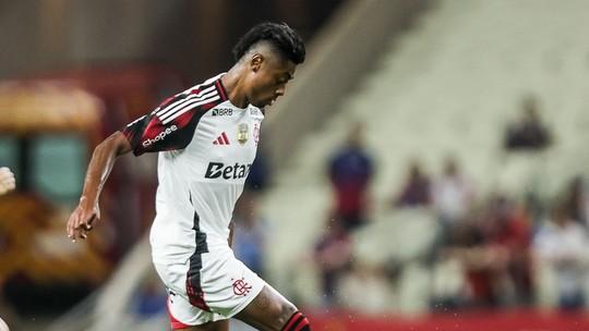 Flamengo repensa Bruno Henrique centralizado em meio a incertezas