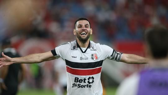 Santa Cruz: Capitão Alves Lidera Sonho na Série D