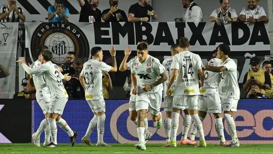 Santos supera Corinthians e ascende no Brasileirão