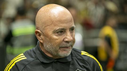 Galo luta contra rebaixamento no Brasileirão e Sul Americana