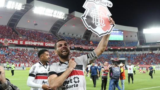 Santa Cruz mira permanência de William Alves