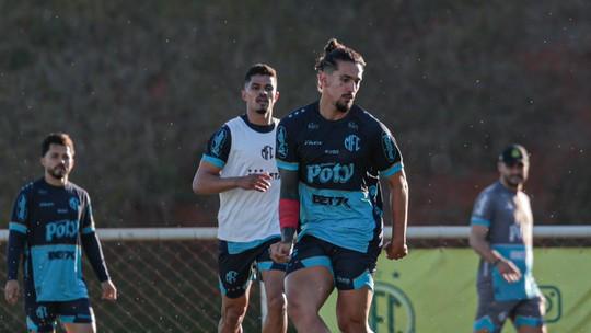 Mirassol reintegra Chico da Costa