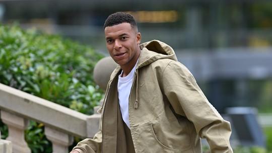 Mbappé: Astro sem privacidade, revela mãe