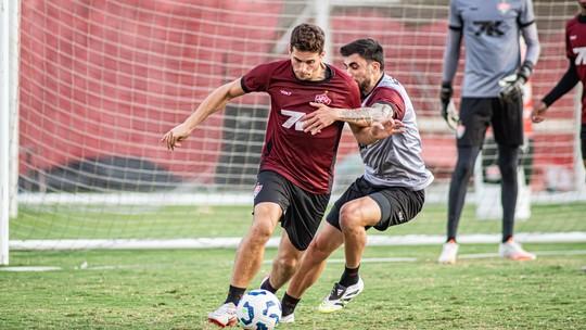 Vitória e Ceará duelam com escalações incertas