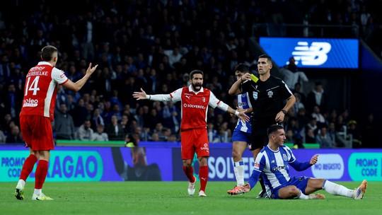 Arbitragem sob pressão: Porto acusado de intimidação