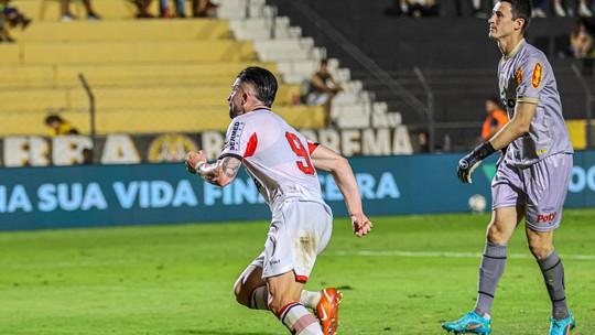 Guilherme Queiroz permanece no BotafogoSP
