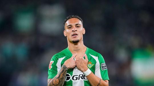 Antony brilha com dois golaços e Betis vence Mallorca