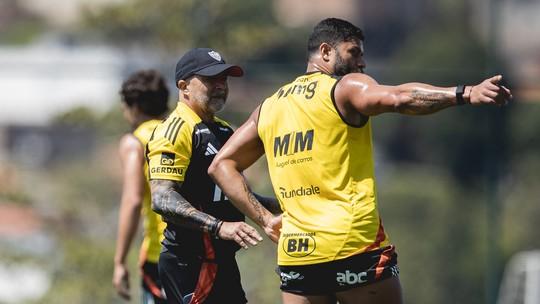 Hulk insatisfeito: tática do Galo em xeque