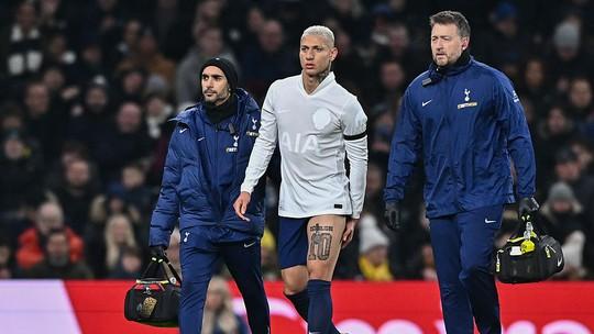 Lesão de Richarlison pode tirar jogador por quase dois meses
