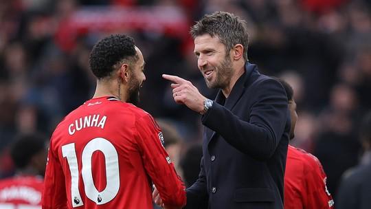 Cunha destaca papel de Carrick na vitória sobre o Manchester City