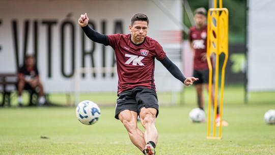 Jair Ventura testa jogadores para encontrar substitutos ideais