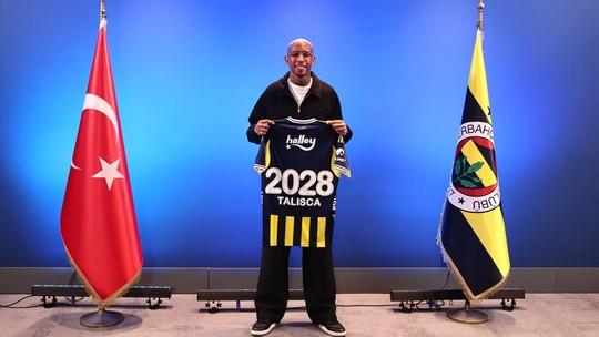 Talisca renova com clube da Turquia