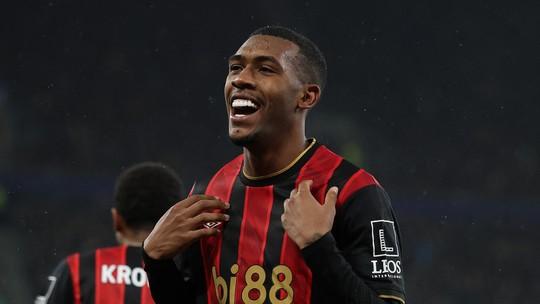 Ex Vasco se destaca como um dos principais atacantes da Premier League