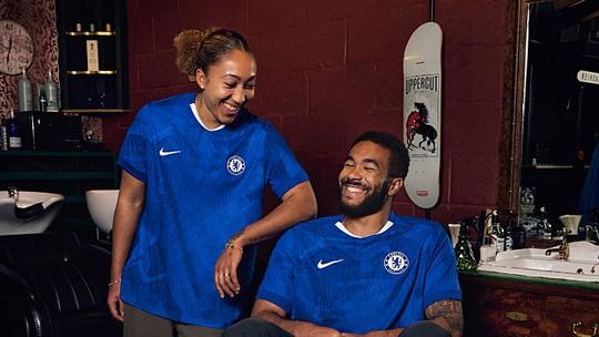 Irmãos James assinam novos contratos com Chelsea