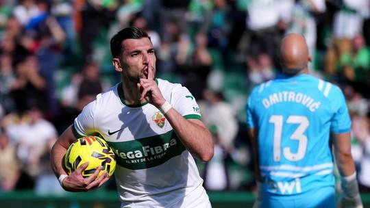 Jogador de futebol espanhol pode enfrentar longa pena por crime sexual