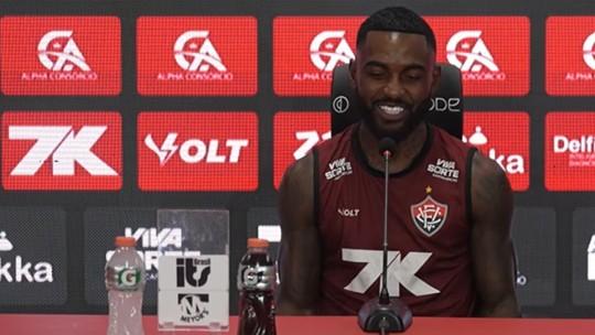 Ramon destaca influencia de Osvaldo em sua carreira no Vitória