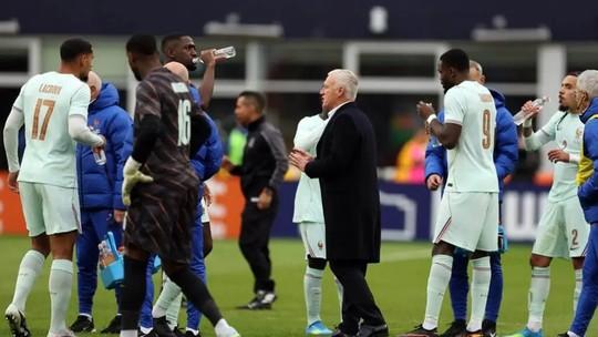 Técnicos debatem pausas para hidratação na Copa do Mundo