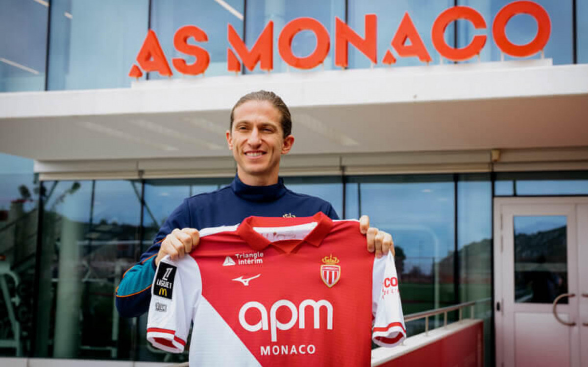 Filipe Luis é apresentado no Mônaco como novo treinador