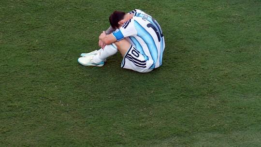 Mario Kempes desafia teorias conspiratórias sobre título argentino de 1978